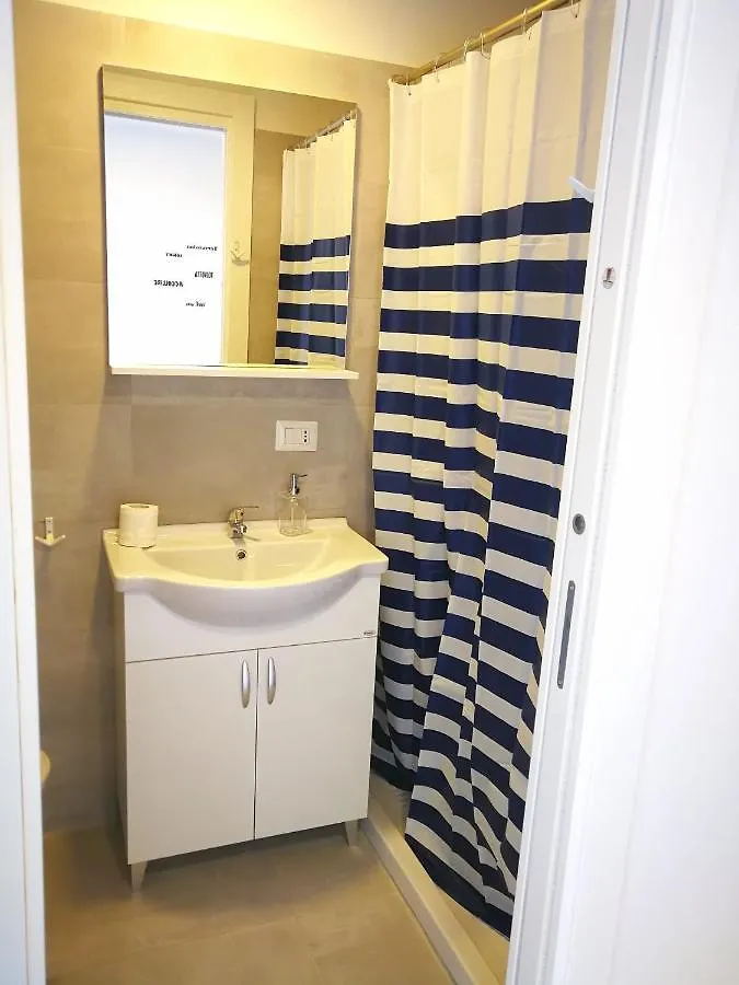 Dalila'S Apartments Naples Italy